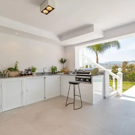 Villa Luxury Heated Pool Jacuzzi Cinema Bbq Sunset
